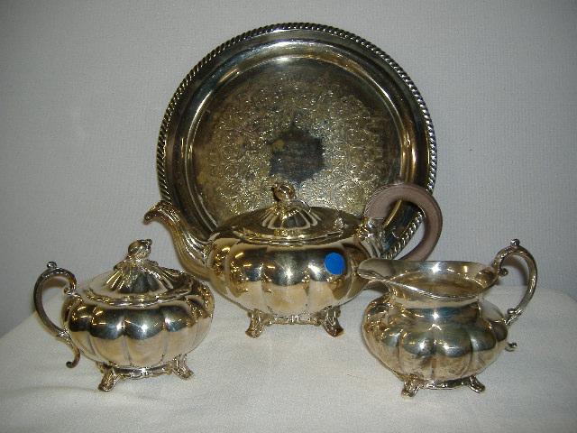 Picture 036.jpg - 3pc. Community "Melon" Silver Plate tea set w/ Tray (damaged sugar handle)